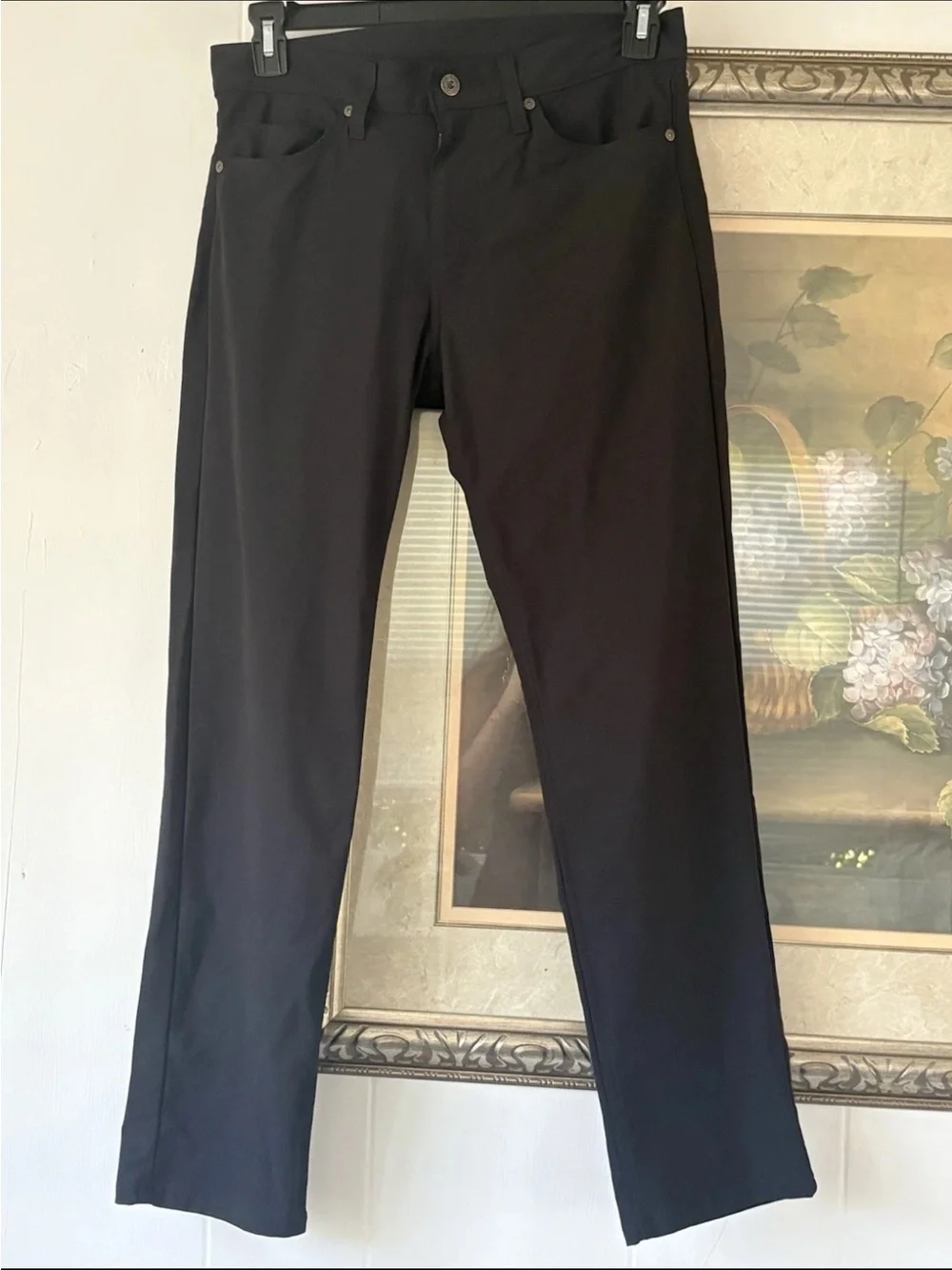 Levi's Men's Black Chinos - Straight Fit
